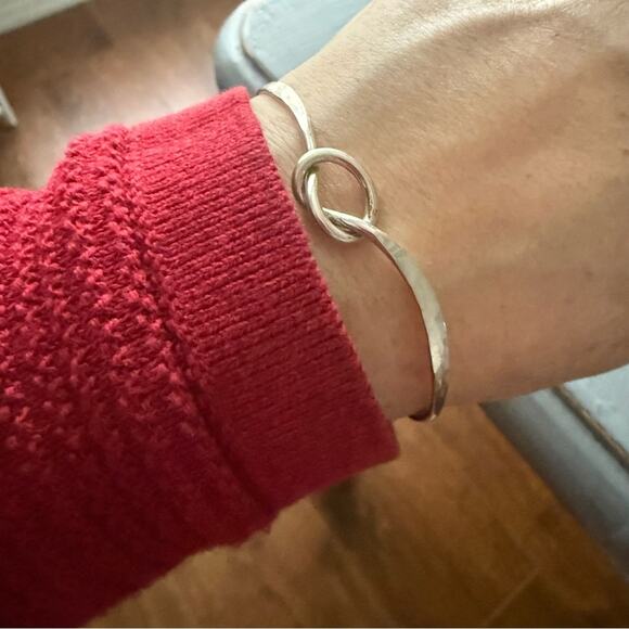 925 Sterling Silver Knot Cuff Bracelet - Picture 4 of 7